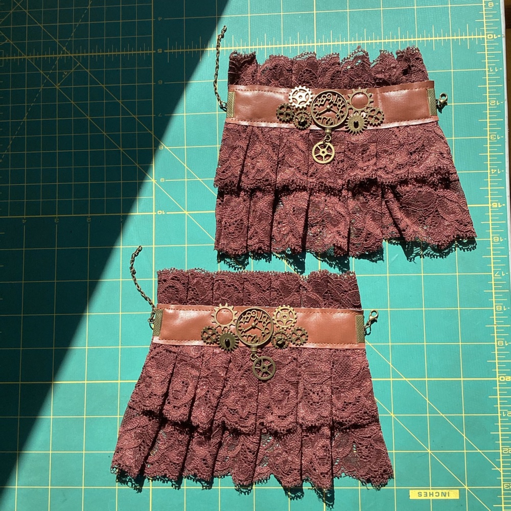 NWOT Steampunk Brown Lace Adjustable Cuffs Boho Hippie Costume Cosplay Bracelet